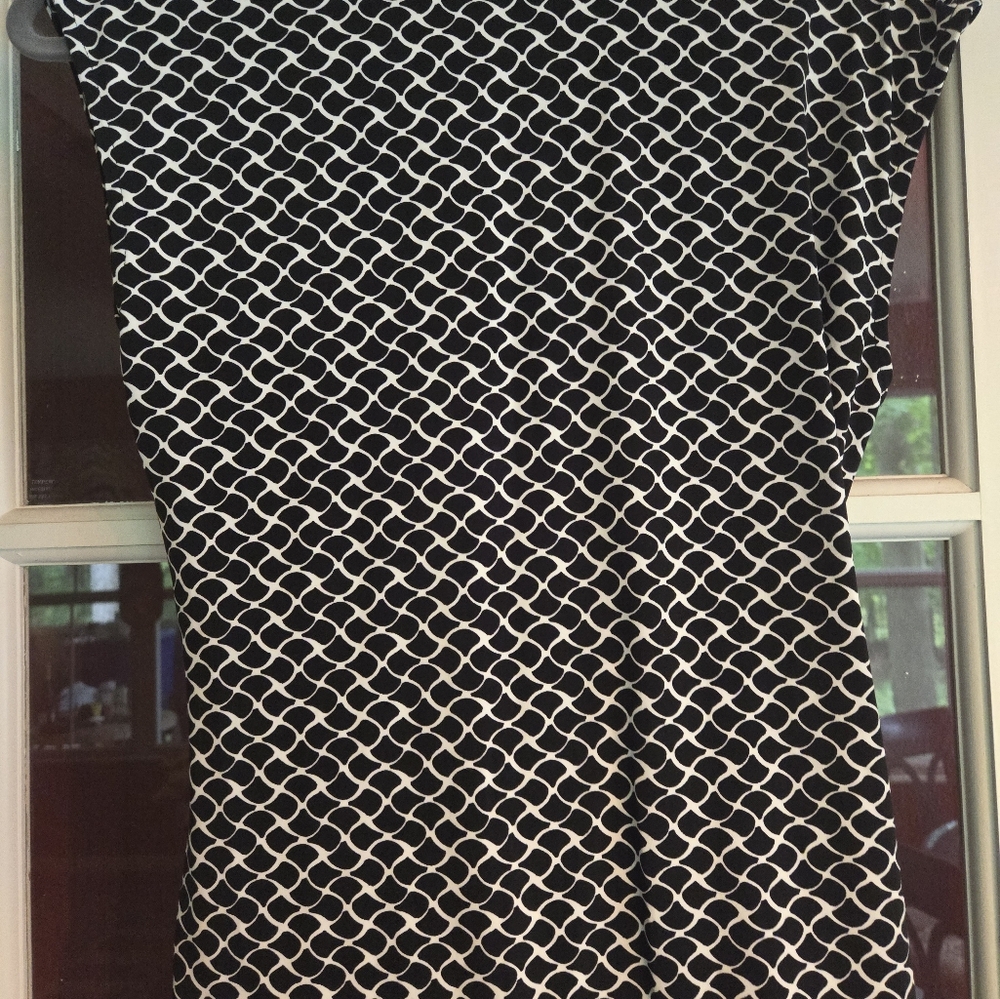 2pc. Black And White Top Bundle Size Large - image 5